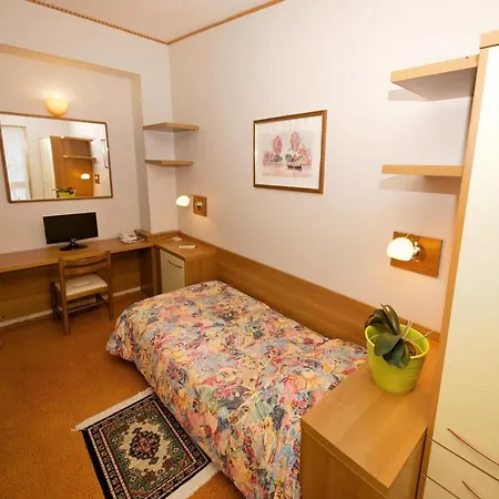 Otel Ponte Di Nava 3*