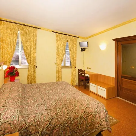 فندق Ponte Di Nava 3*