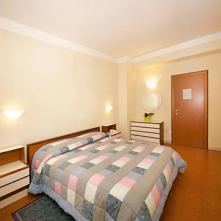 Ponte Di Nava فندق